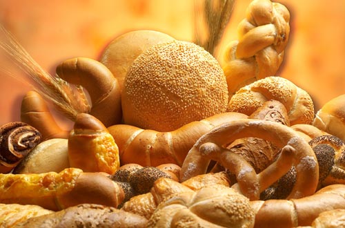 One day in advance you can order all kinds of bread specialities made by the local bakery. Choose from a huge range of mouth-watering bread delights to suit all tastes and preferences. The next morning the freshly baked bread will be delivered to your apartment door.